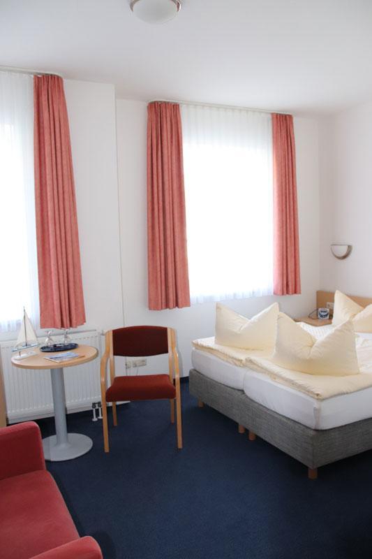 Hotel Garni Meeresgruss Сасниц Екстериор снимка